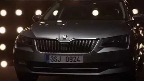 Kadr z reklamy Skoda: Superb, 2015 - A new Era