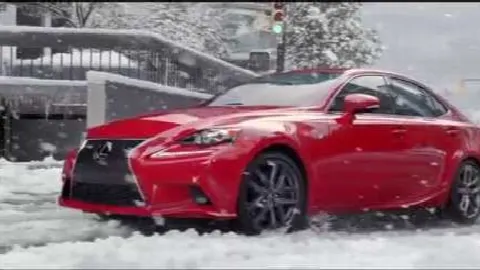 Kadr z reklamy Lexus: All-Weather, Confidence